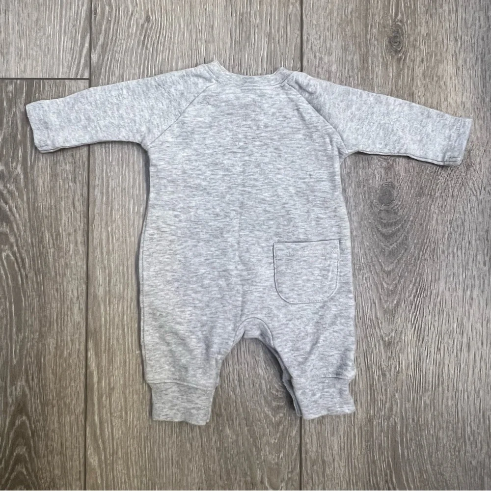 GYMBOREE LONG SLEEVE HAPPY ROMPER GREY NEWBORN